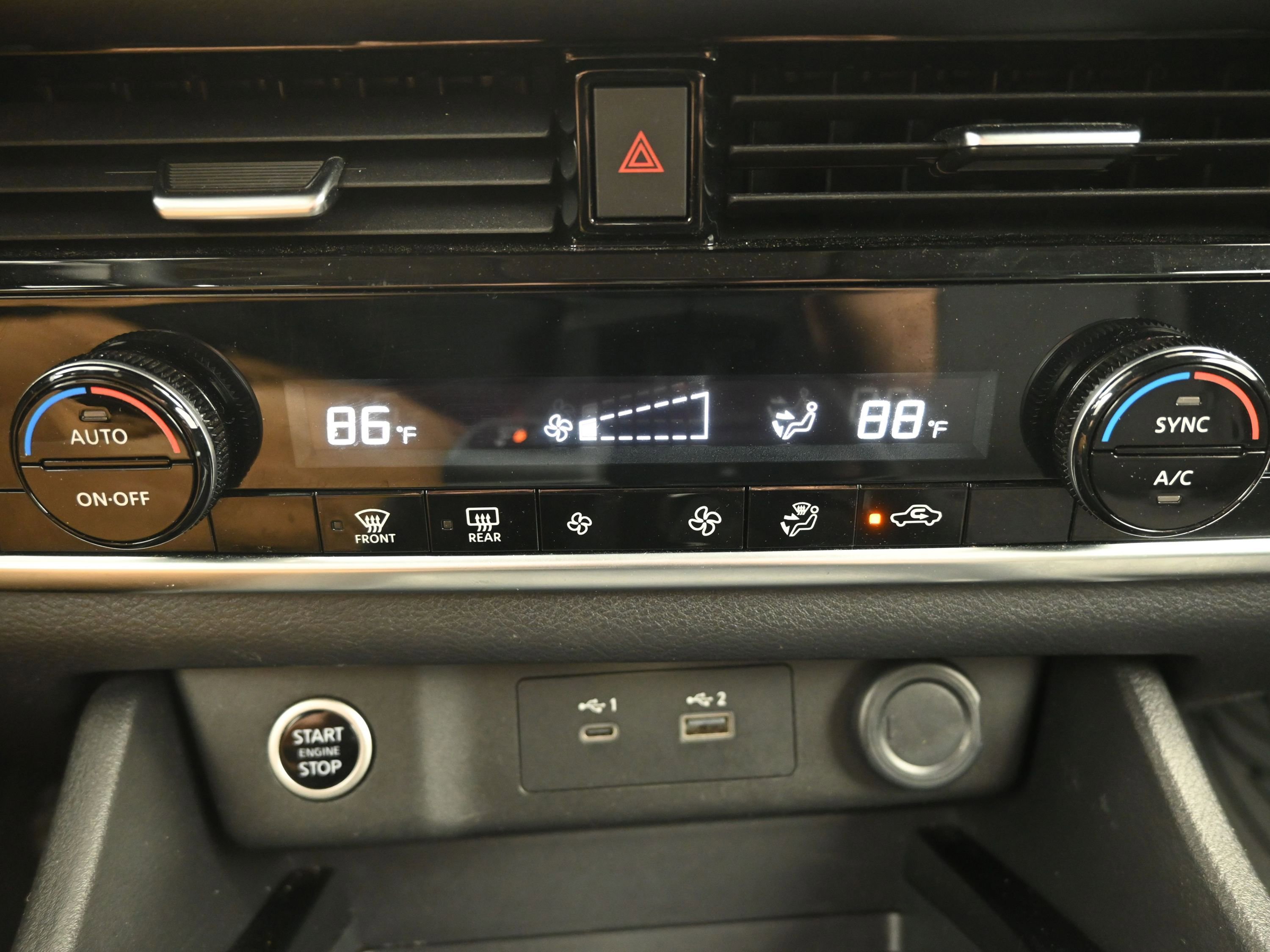 Used 2022 Nissan Rogue SV image 17