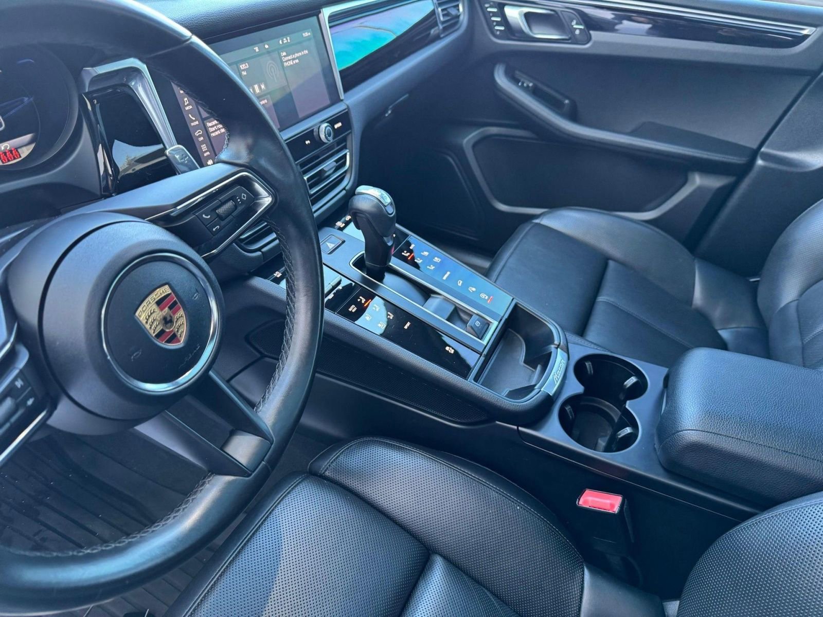 Used 2023 Porsche Macan image 23