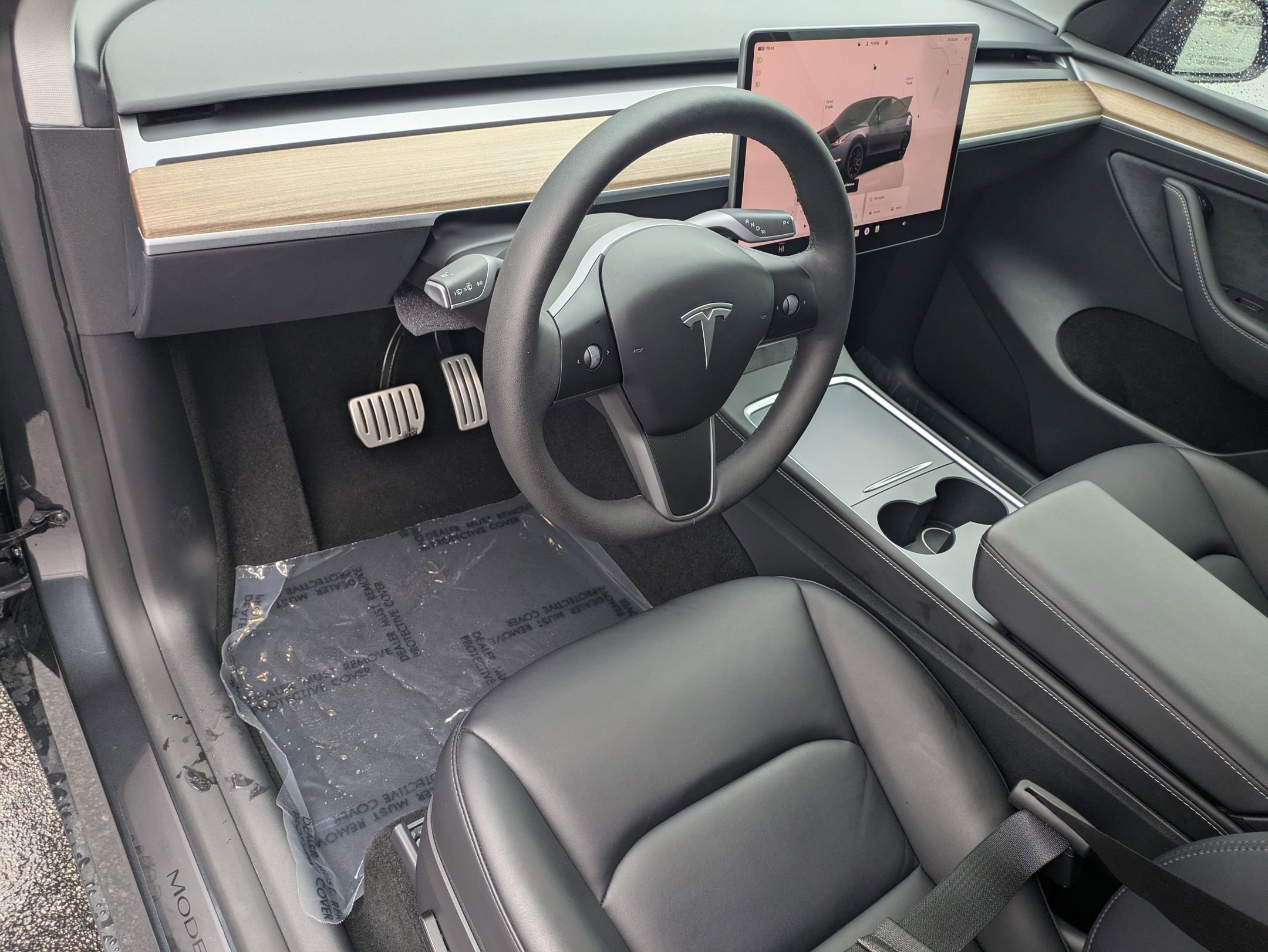 Used 2024 Tesla Model Y Performance image 9