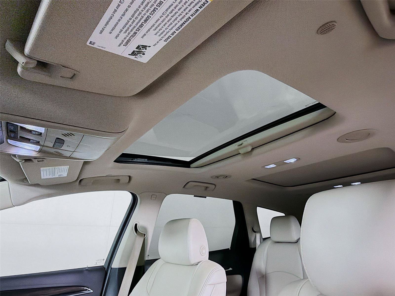 Used 2020 Buick Enclave Essence w/ Sound and Sites Package AWD/4WD image 5