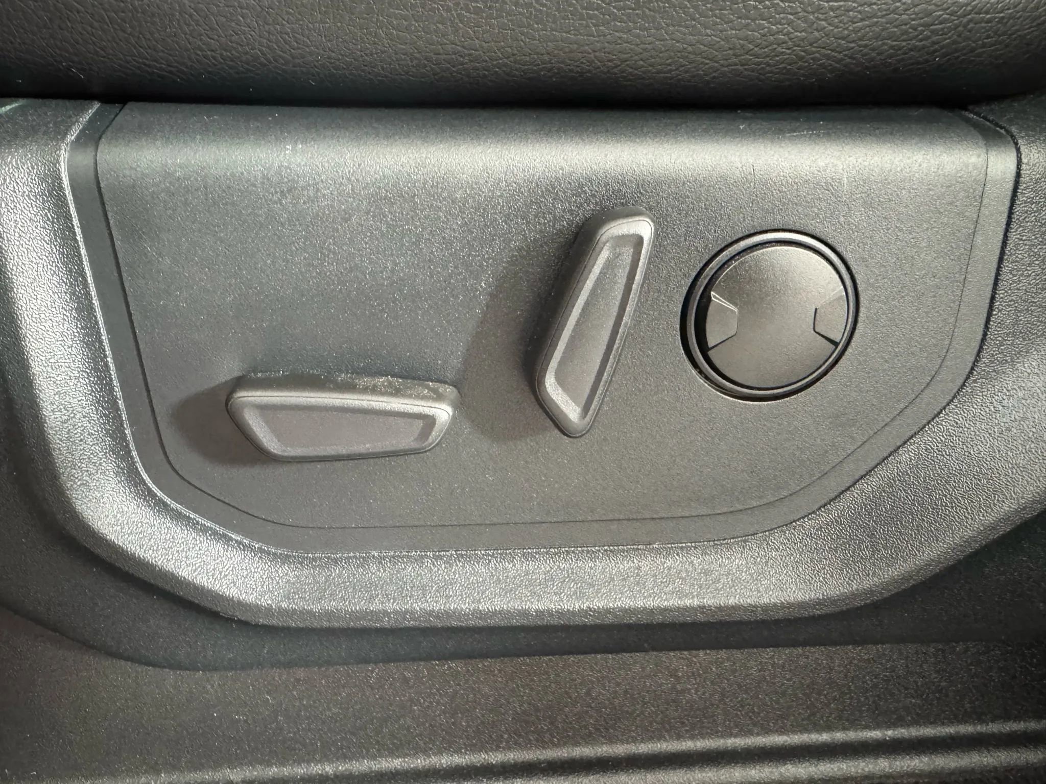 Used 2020 Ford F250 Lariat w/ Lariat Ultimate Package image 34