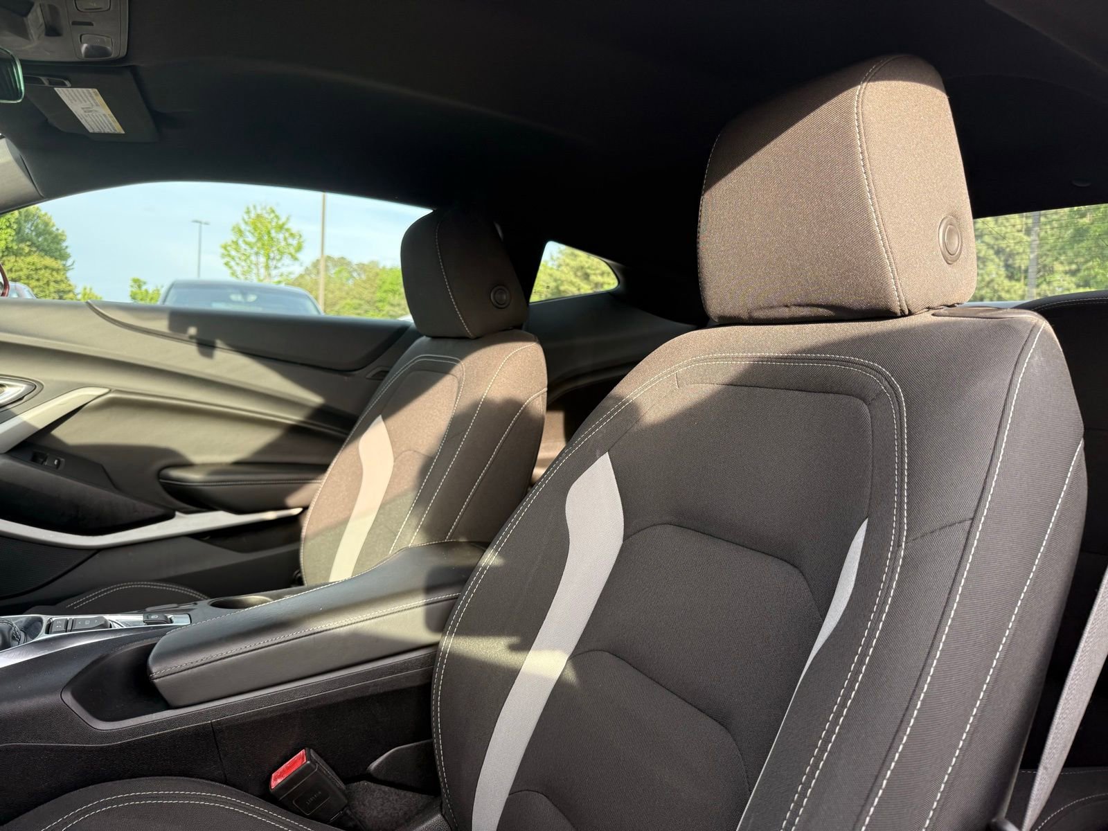 Used 2018 Chevrolet Camaro LT RWD image 15