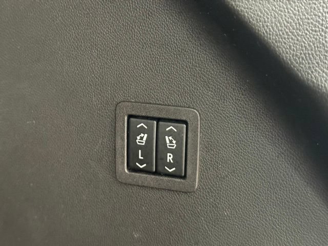 Used 2023 Buick Enclave Avenir w/ Avenir Technology Package AWD/4WD image 6
