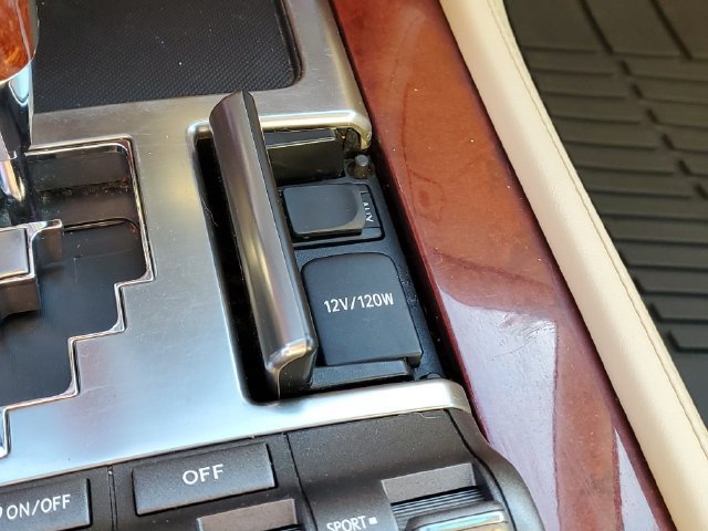 Used 2011 Lexus LX 570 4WD image 29