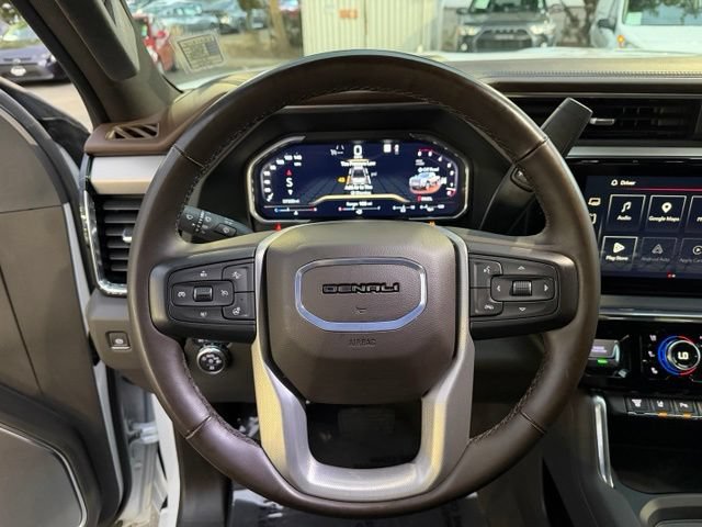 Used 2024 GMC Sierra 3500 Denali AWD/4WD image 18