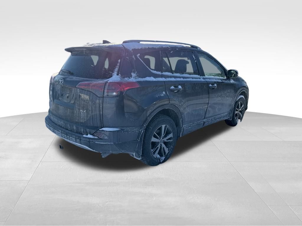 Used 2016 Toyota RAV4 XLE image 4
