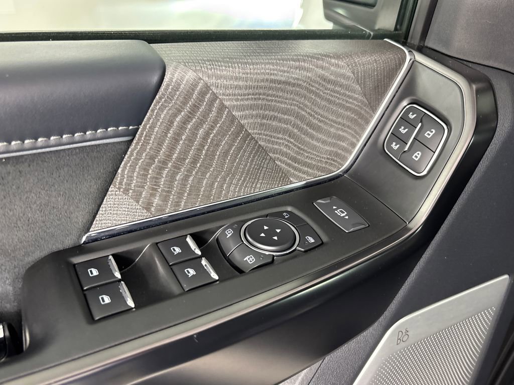 Used 2022 Ford F150 Platinum w/ Equipment Group 701A High image 11