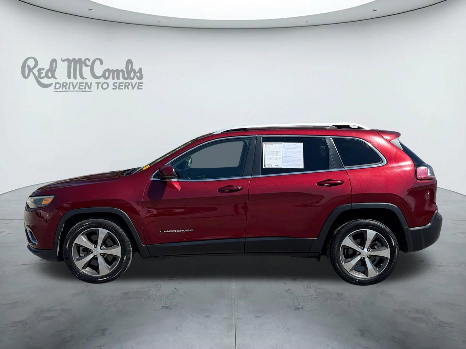 Used 2019 Jeep Cherokee Limited image 2