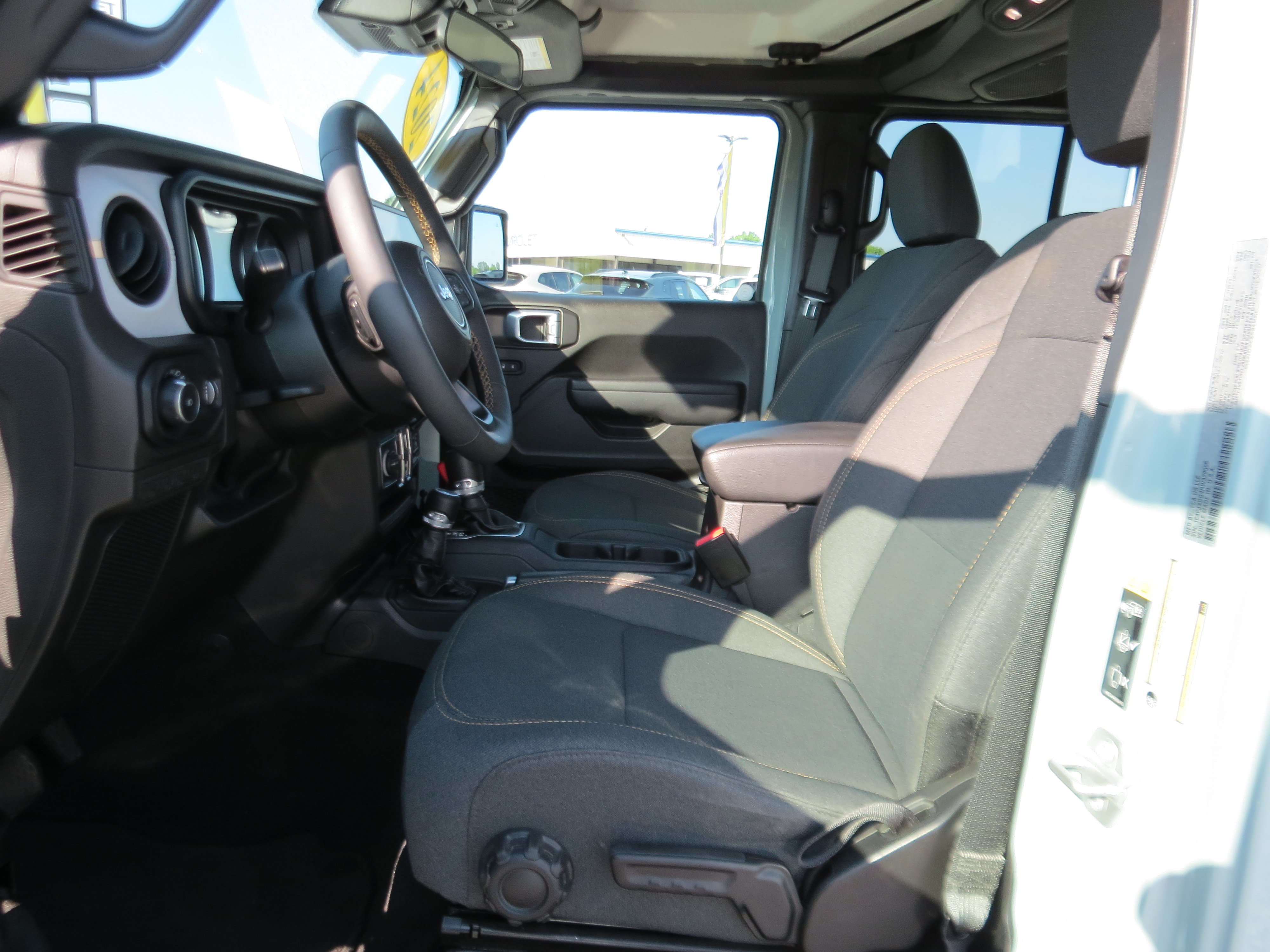 Used 2024 Jeep Wrangler Unlimited Sport AWD/4WD image 17