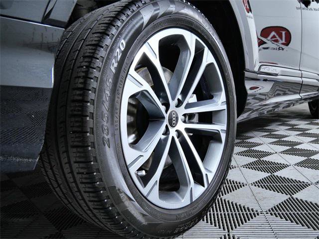 Certified 2025 Audi Q7 2.0T Premium Plus image 9