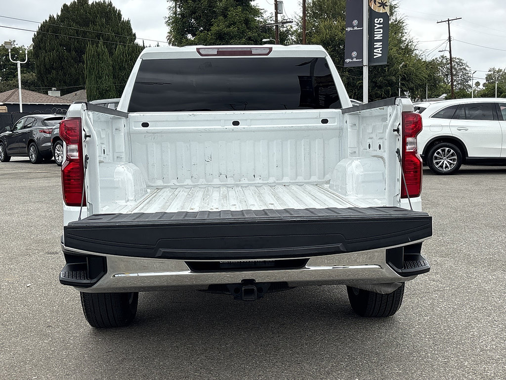 Used 2023 Chevrolet Silverado 1500 LT AWD/4WD image 7