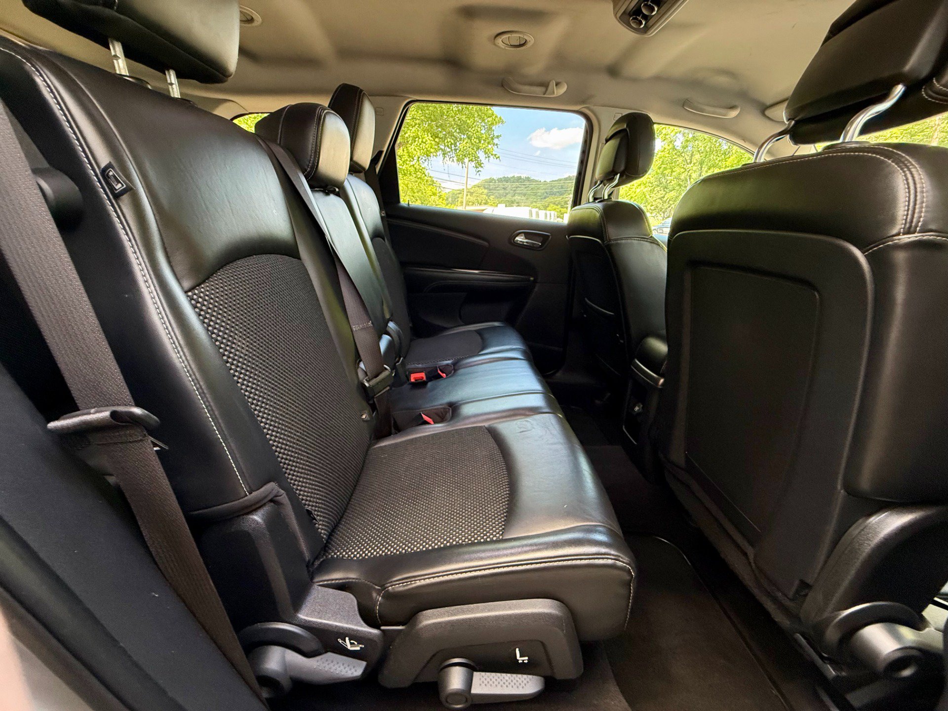 Used 2016 Dodge Journey Crossroad w/ Popular Equipment Group FWD image 31