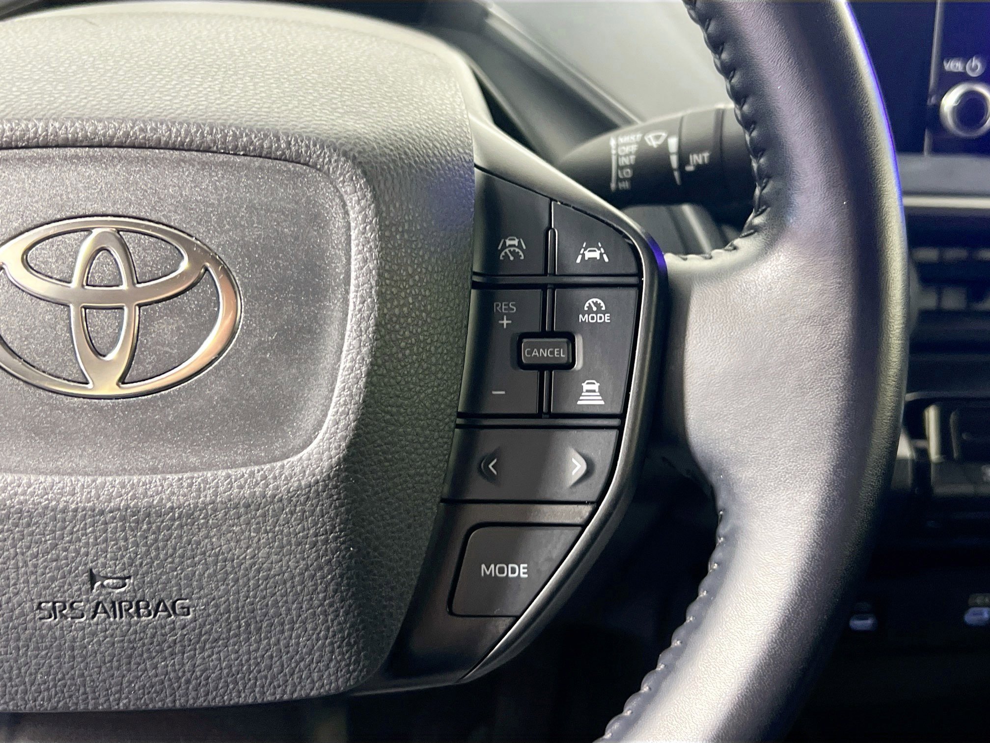 Used 2023 Toyota Prius LE image 19