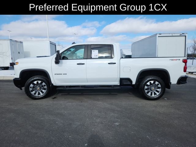 Used 2024 Chevrolet Silverado 2500 Custom w/ Custom Value Package image 4