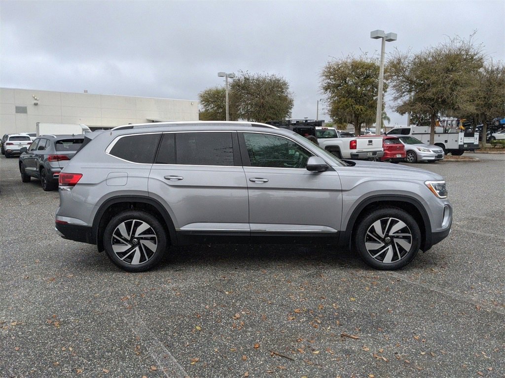 New 2025 Volkswagen Atlas SEL image 3