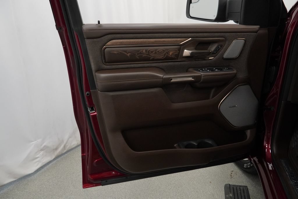Used 2025 RAM 1500 Limited AWD/4WD image 31