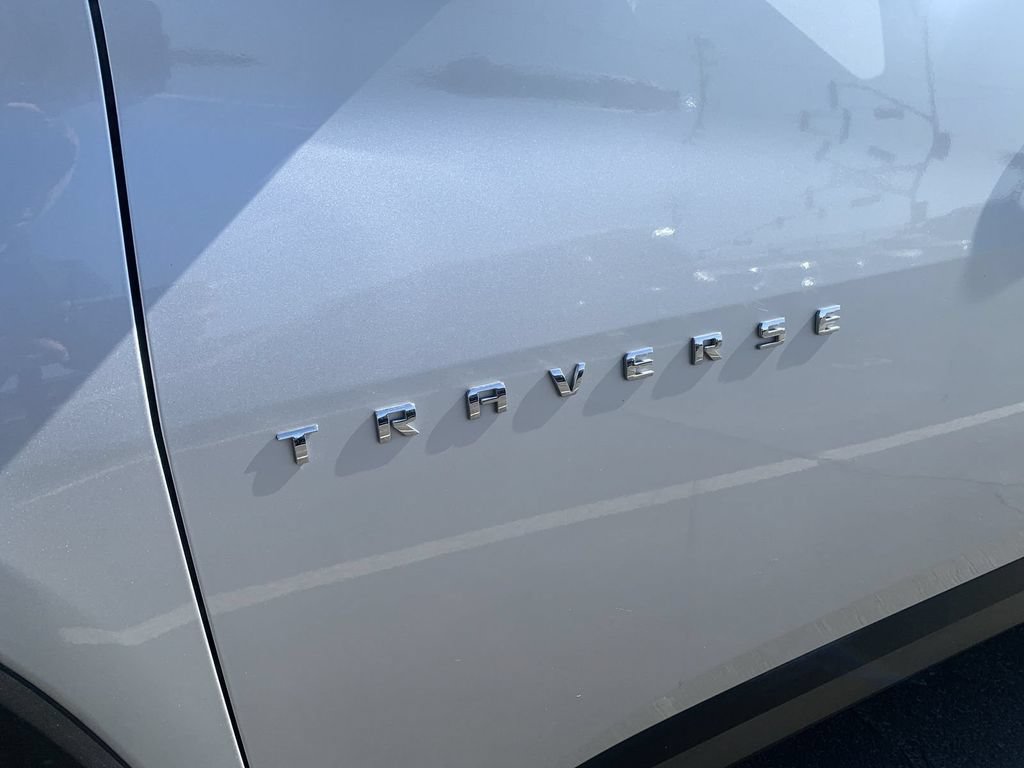 Certified 2020 Chevrolet Traverse LT FWD image 30