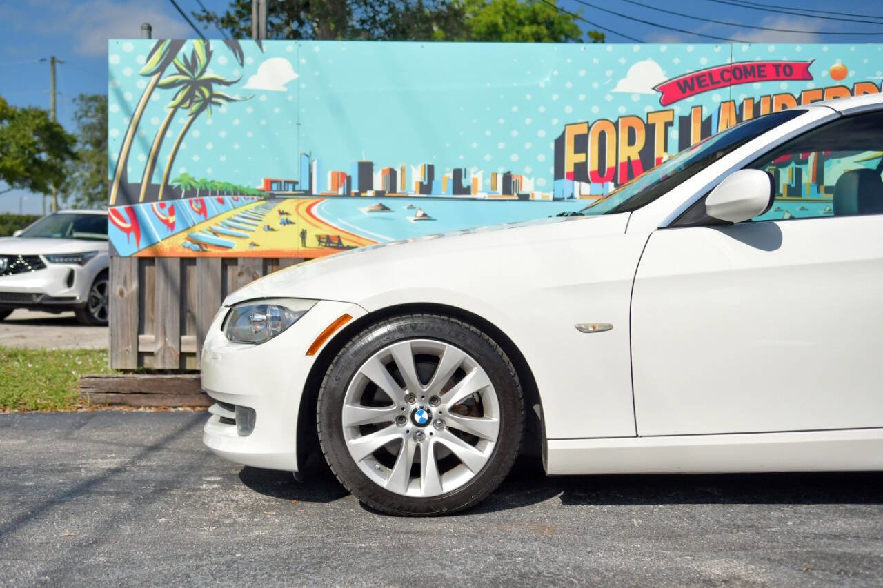 Used 2012 BMW 328i Convertible image 11
