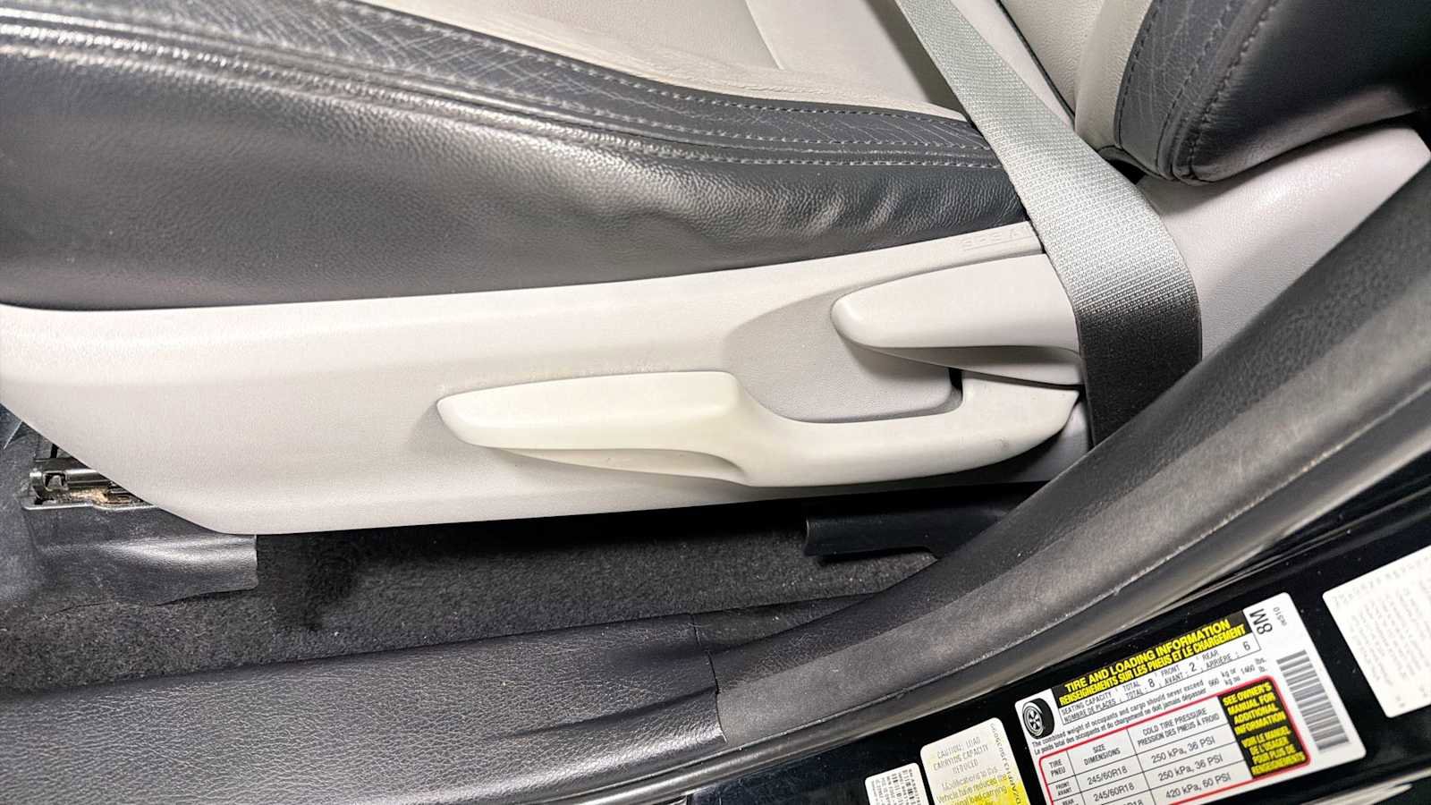 Certified 2018 Toyota Highlander LE FWD image 14