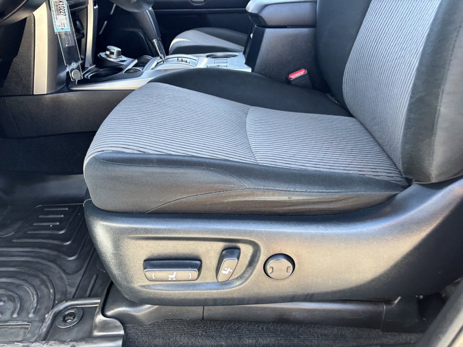 Used 2019 Toyota 4Runner SR5 AWD/4WD image 21