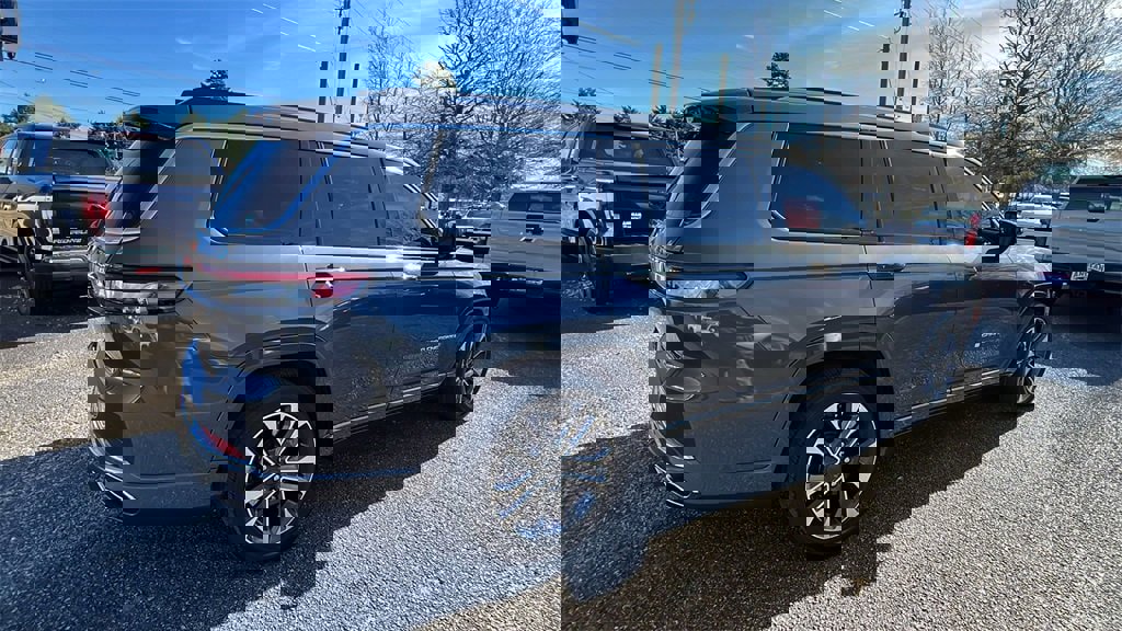 Used 2023 Jeep Grand Cherokee L Overland image 5