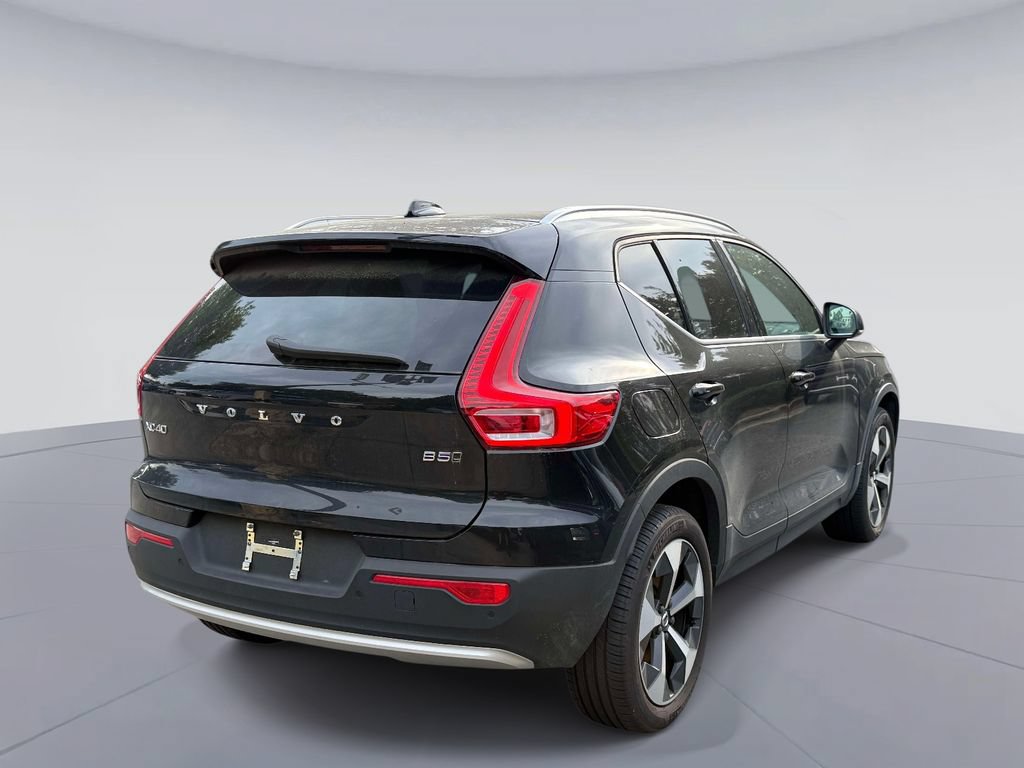 Used 2025 Volvo XC40 B5 Core w/ Protection Package Premier AWD/4WD image 6