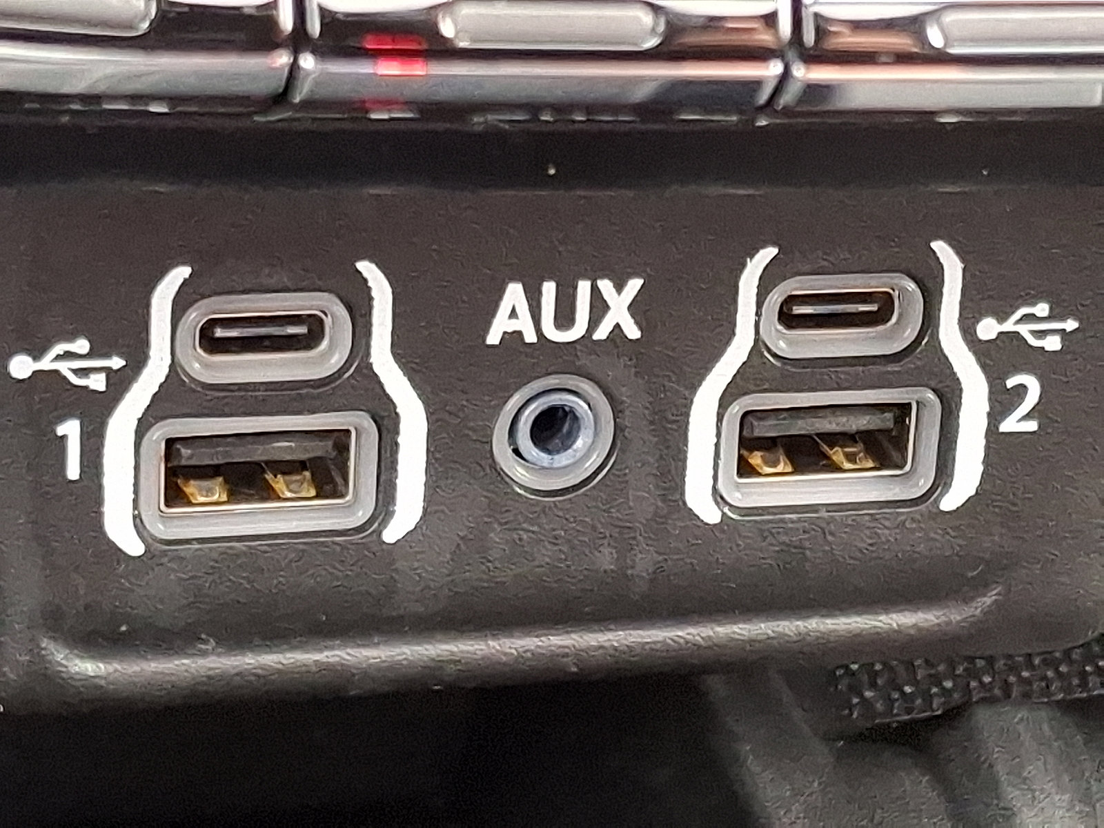 Certified 2024 Dodge Durango R/T image 25