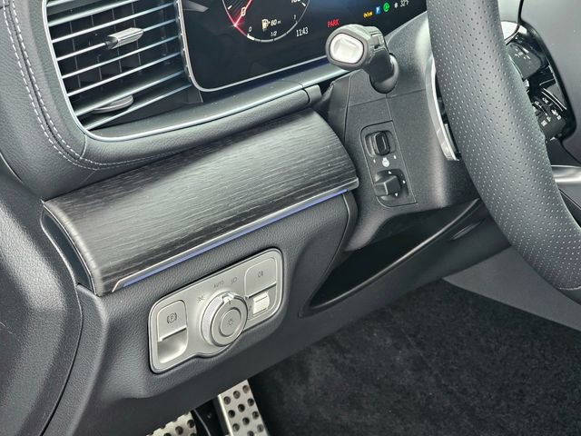 New 2026 Mercedes-Benz GLS 450 4MATIC image 17
