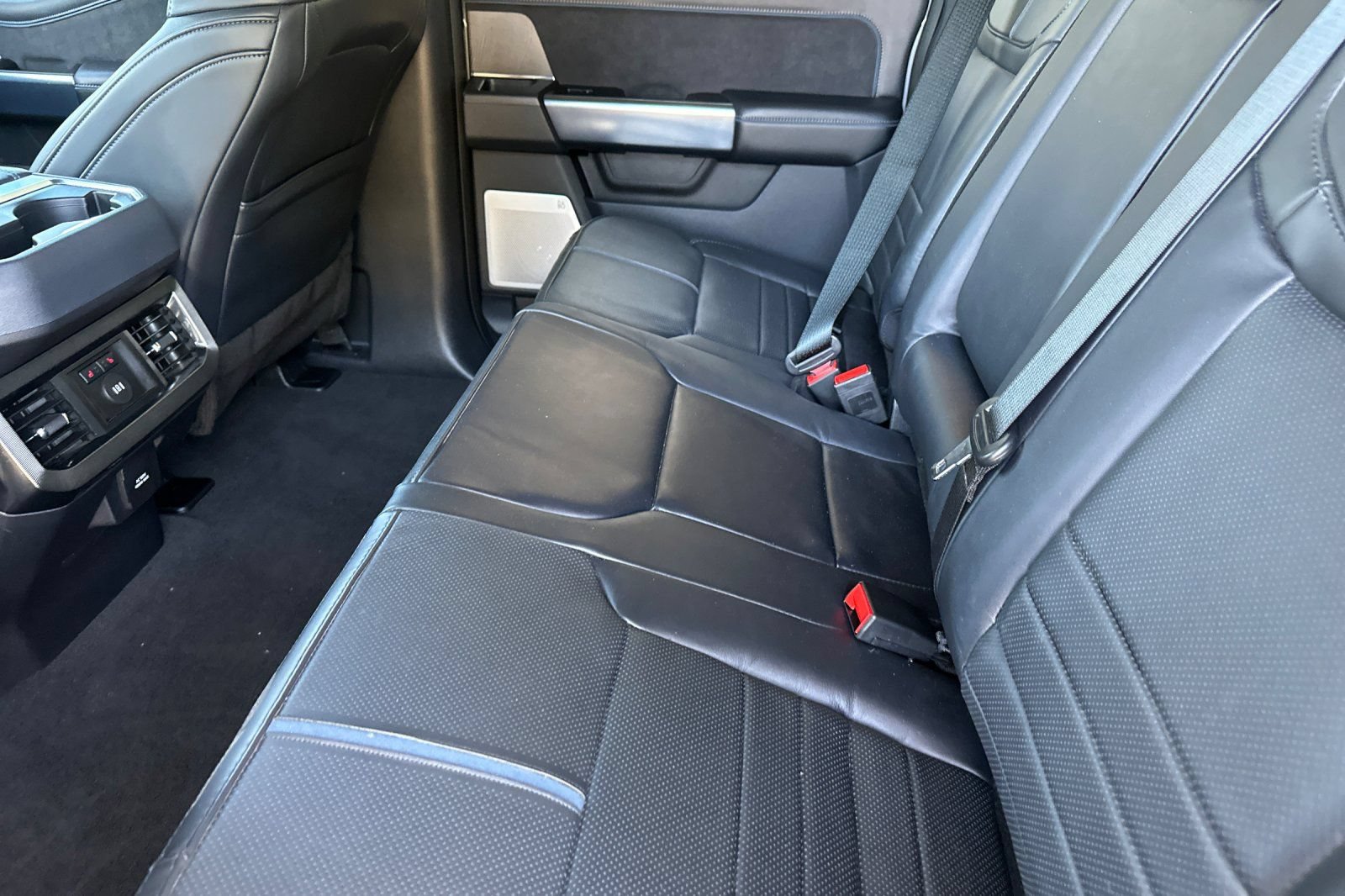Used 2025 Ford F450 Platinum AWD/4WD image 12