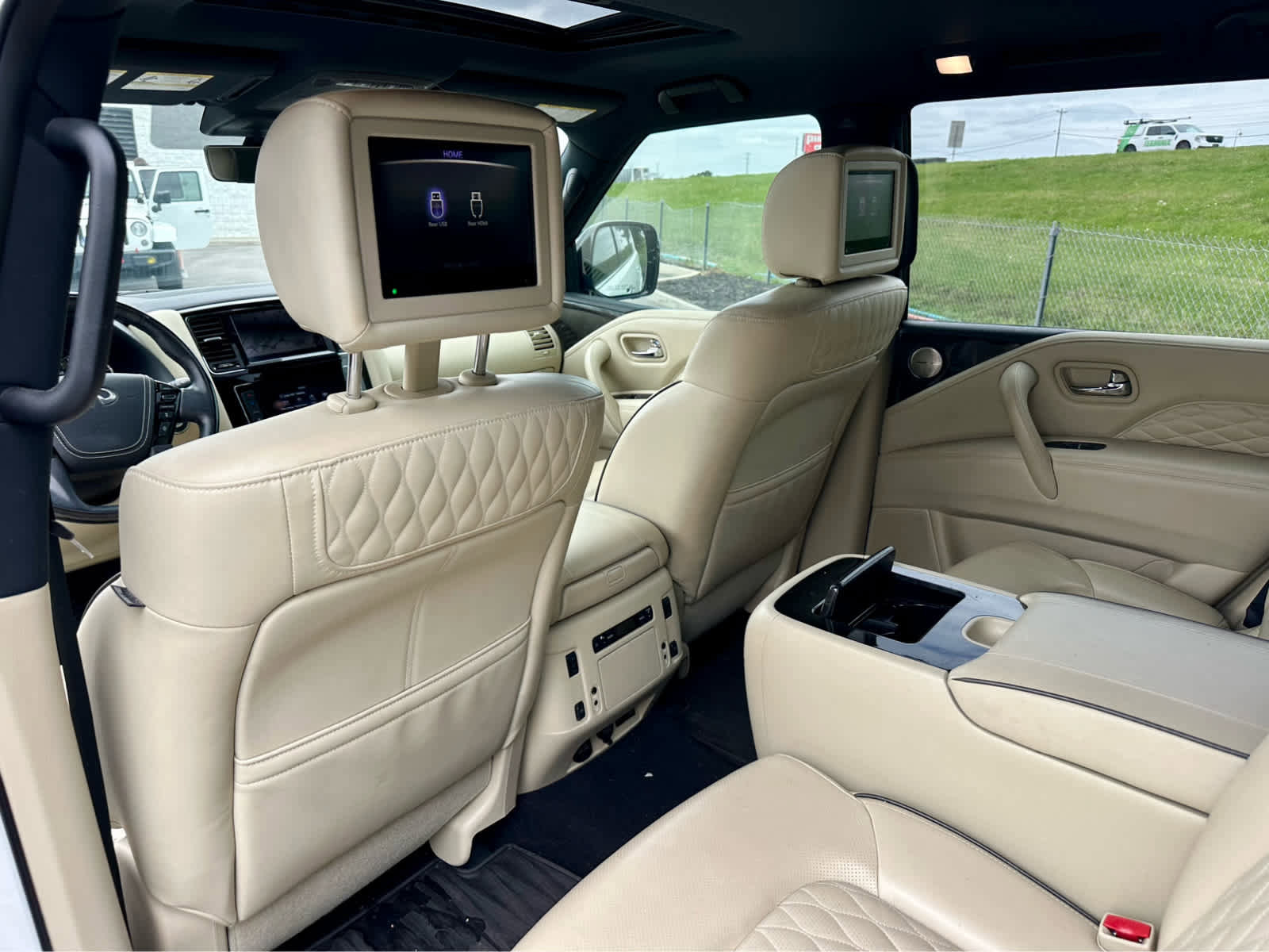 Used 2021 INFINITI QX80 Sensory w/ All-Season Package image 12