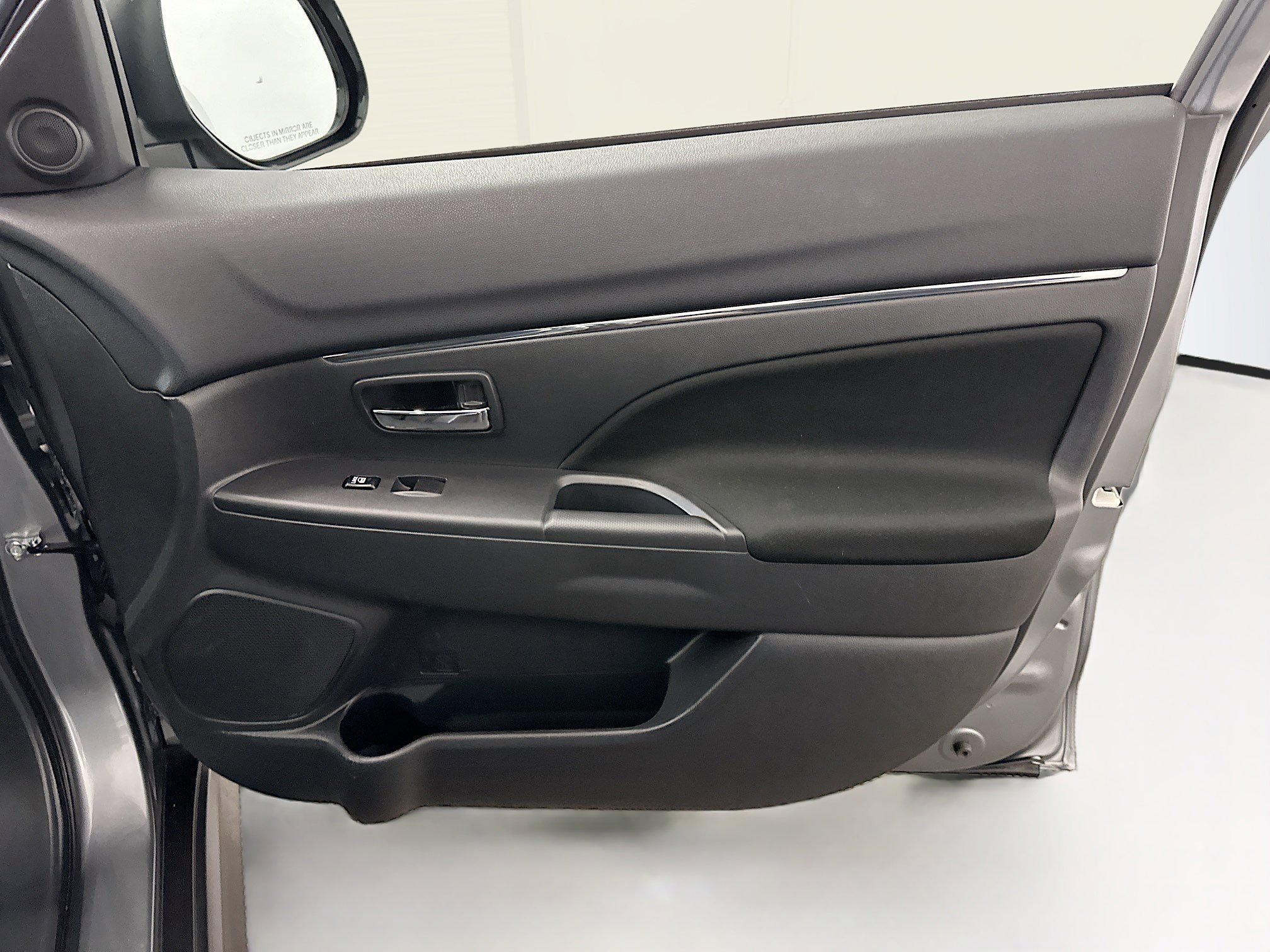 Used 2025 Mitsubishi Outlander Sport ES AWD/4WD image 32