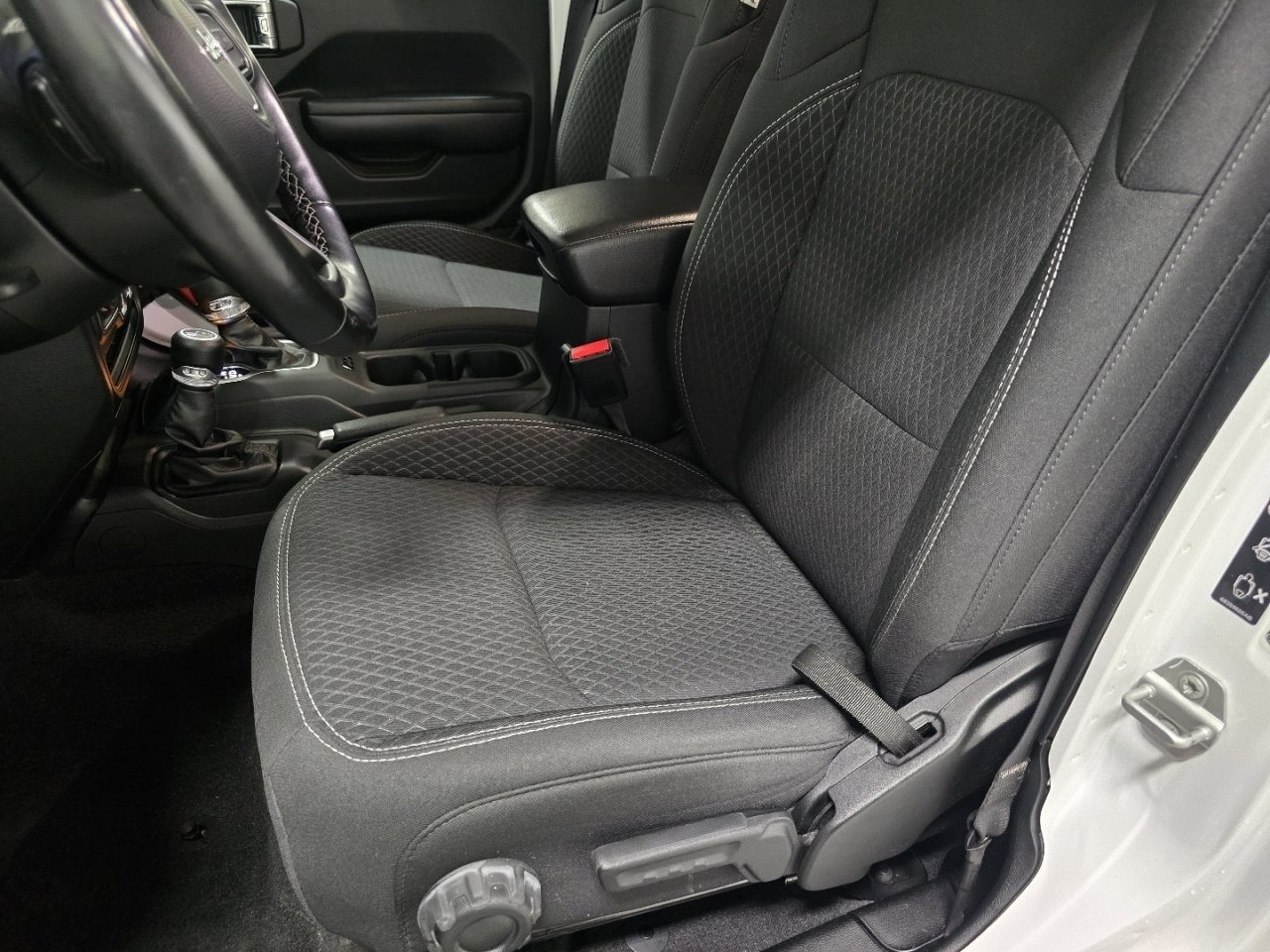 Used 2021 Jeep Wrangler Unlimited Sport image 23