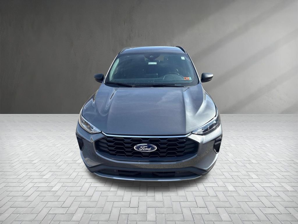 Used 2025 Ford Escape ST-Line w/ Cold Weather Package image 10