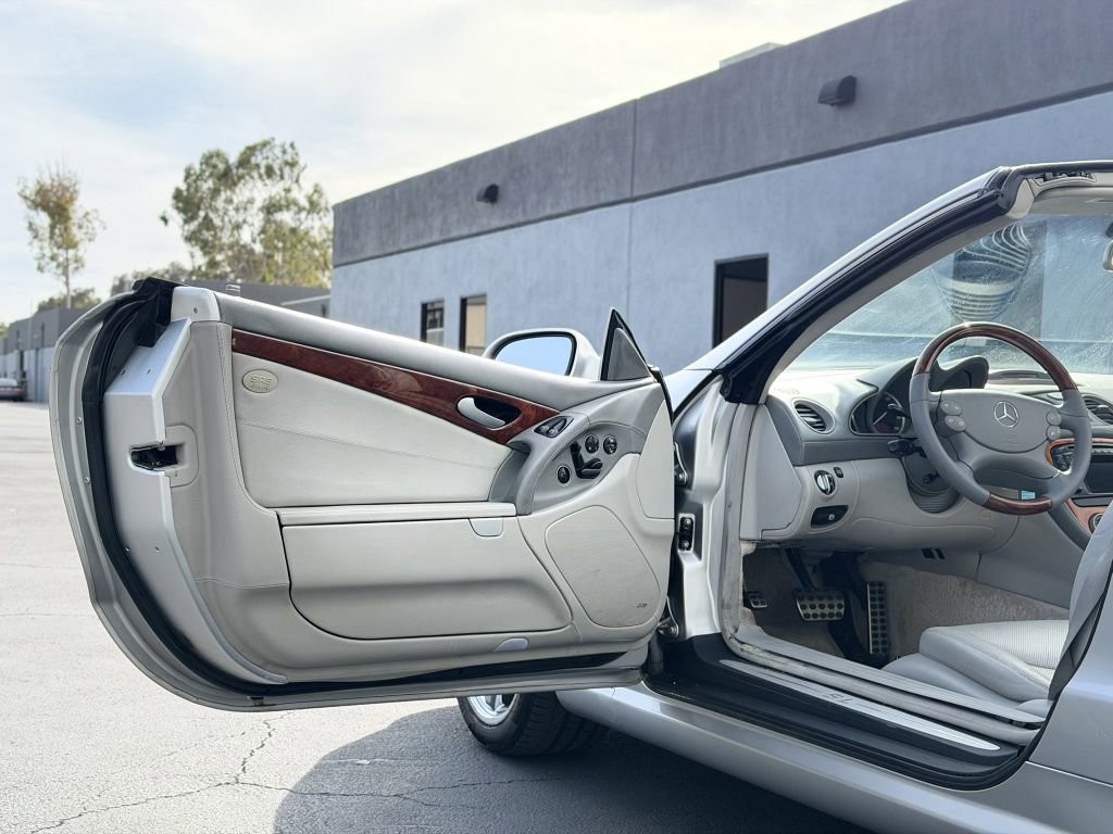 Used 2003 Mercedes-Benz SL 500 image 11