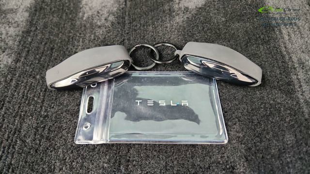 Used 2022 Tesla Model S AWD/4WD image 59