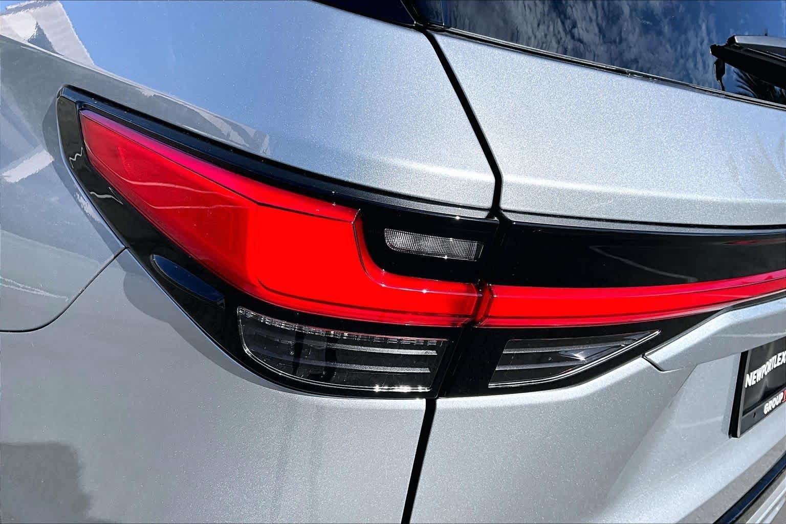 New 2026 Lexus TX 500h AWD image 12