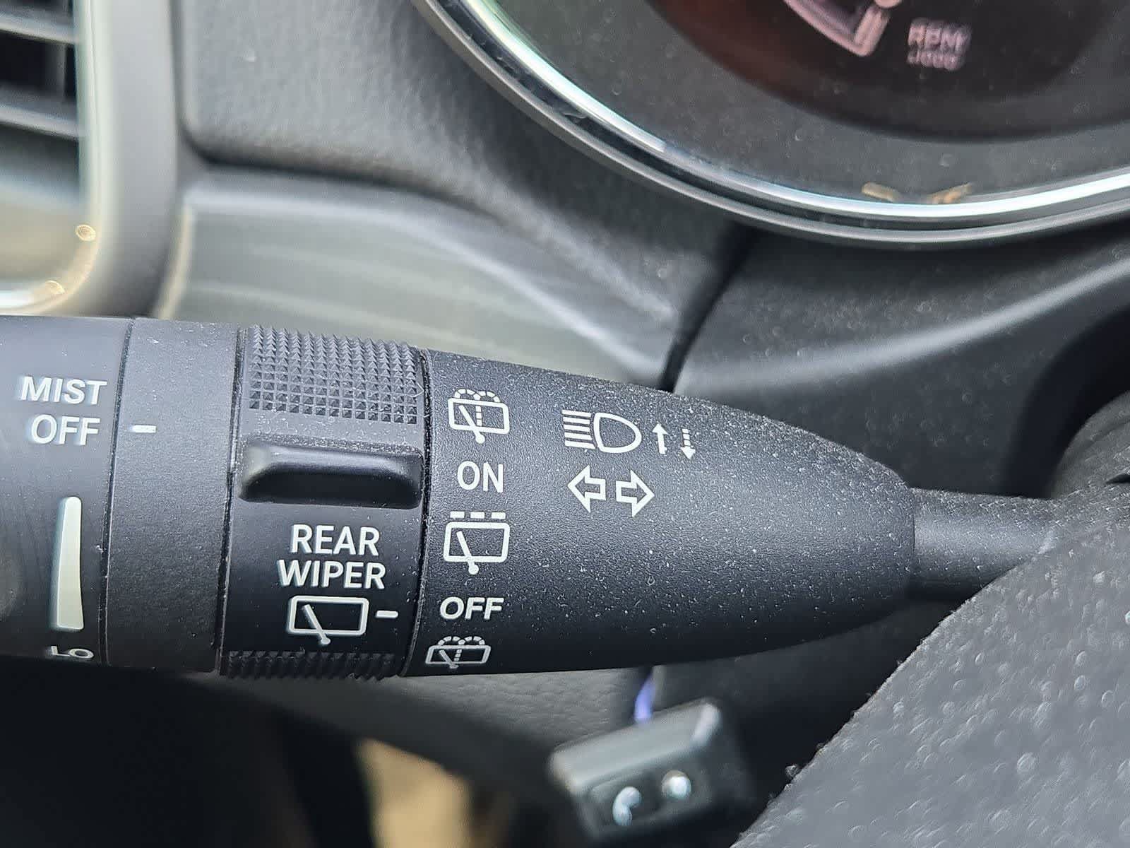 Used 2019 Jeep Grand Cherokee Altitude RWD image 25