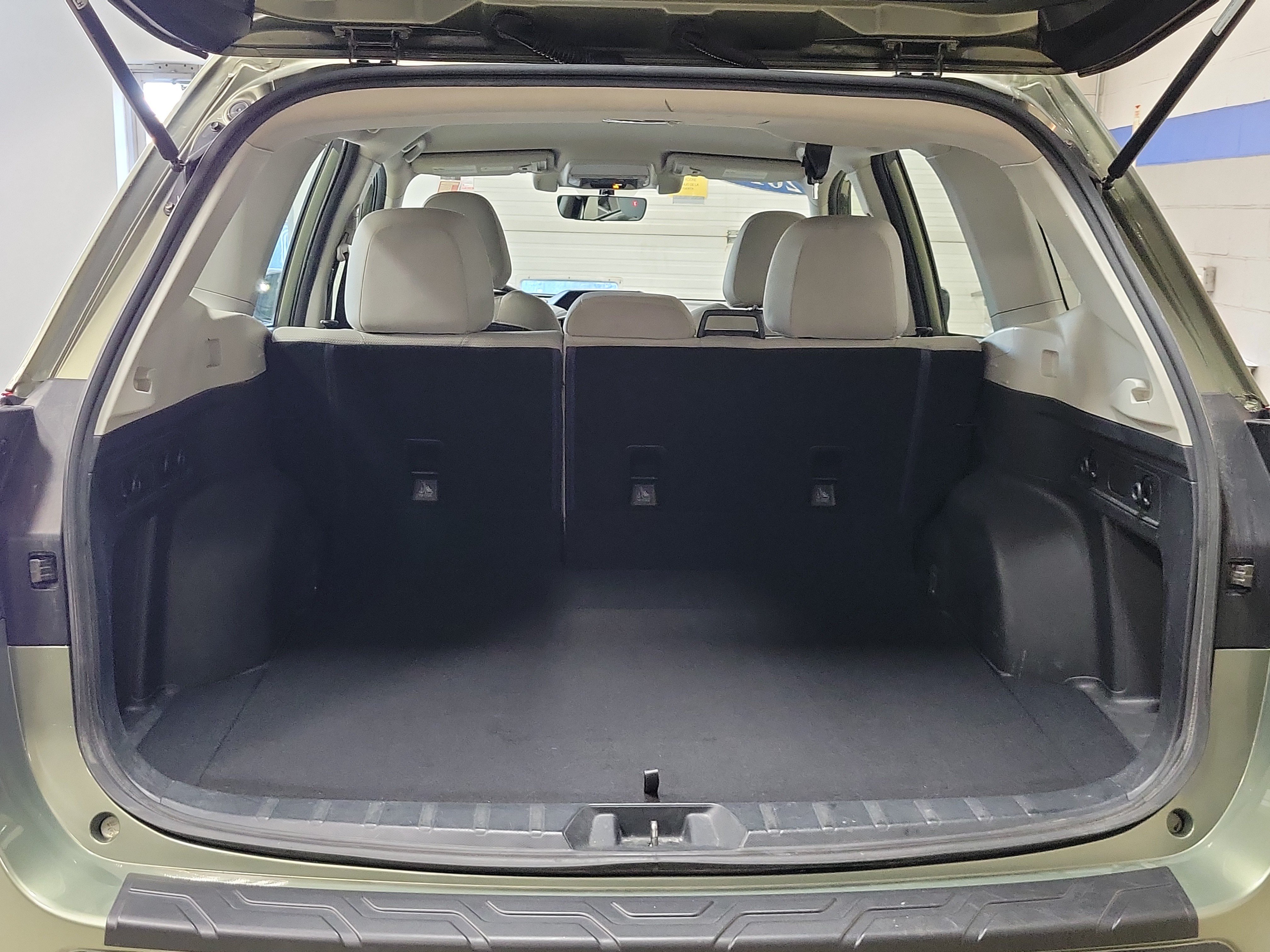 Used 2019 Subaru Forester w/ Popular Package #1 AWD/4WD image 9