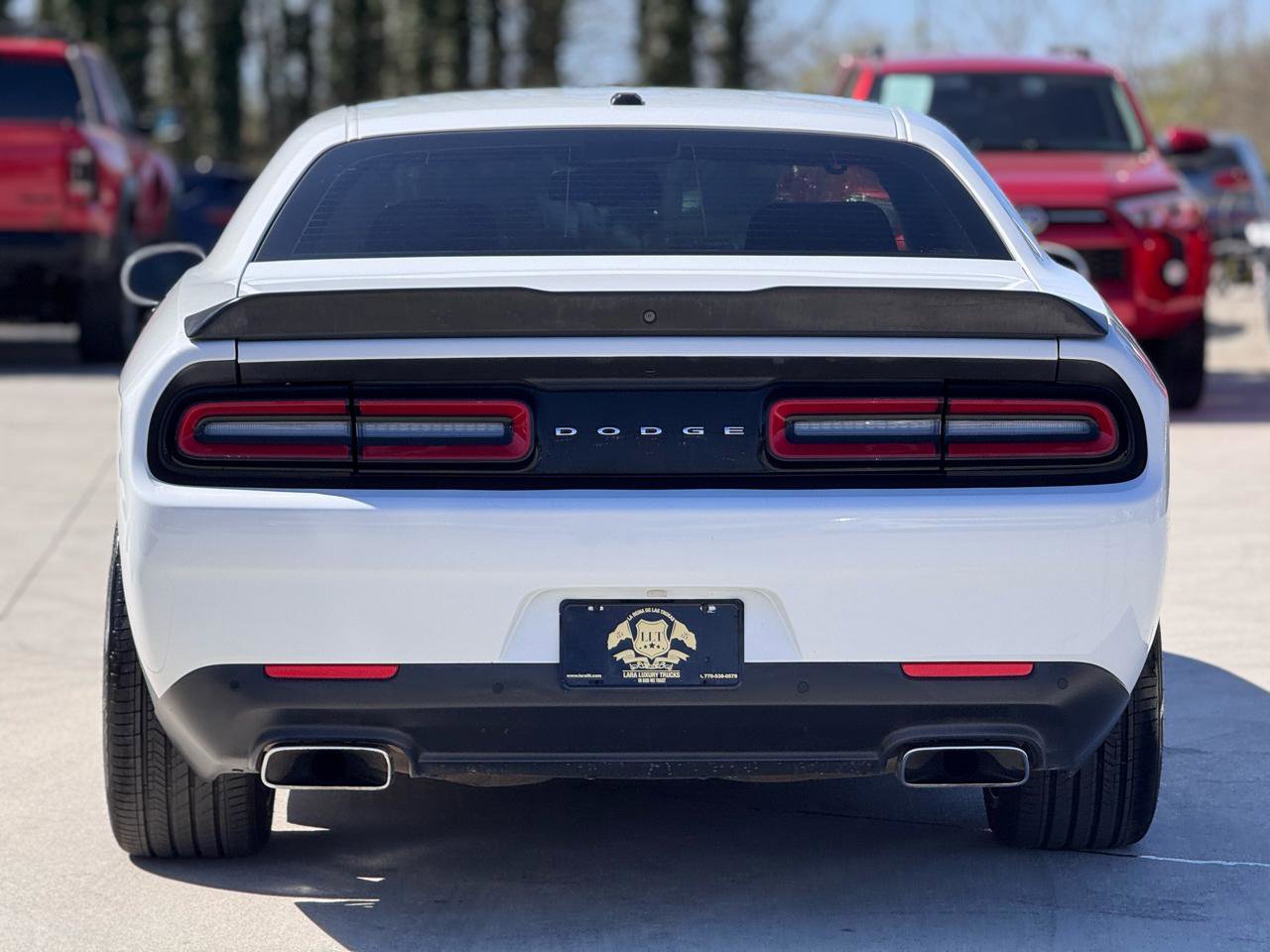 Used 2015 Dodge Challenger R/T RWD image 6