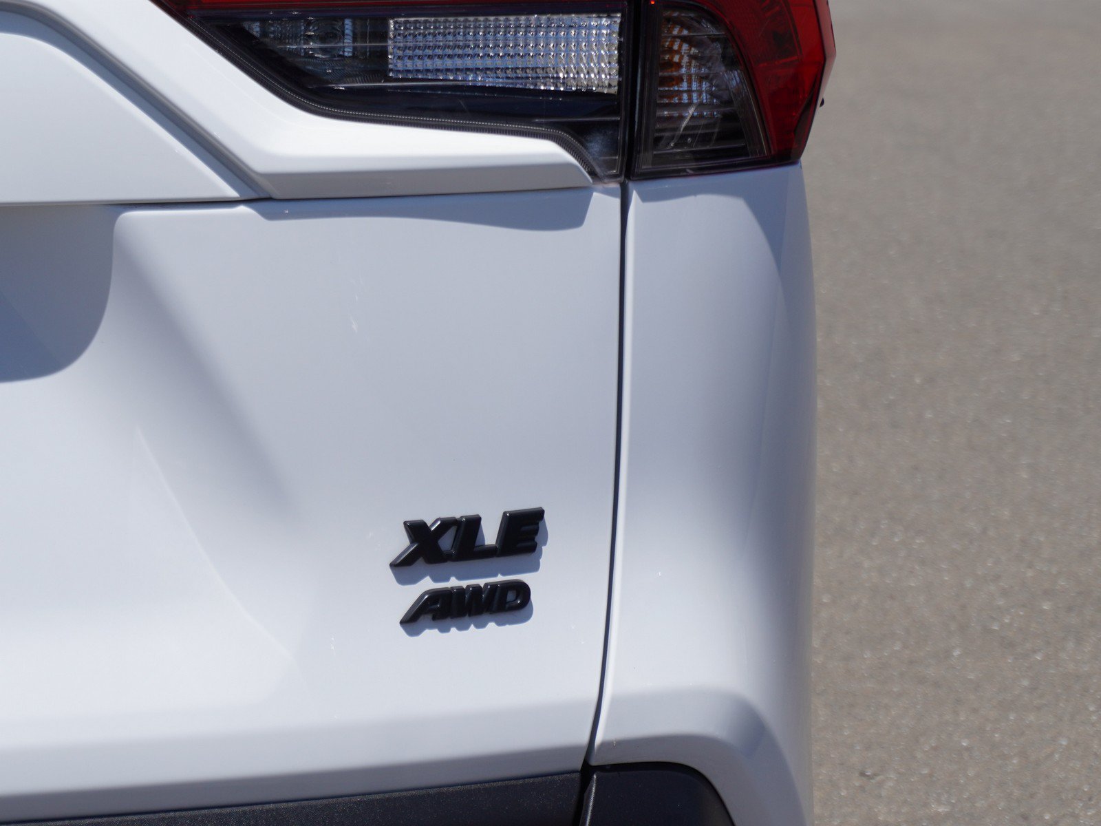 Used 2024 Toyota RAV4 XLE AWD/4WD image 10