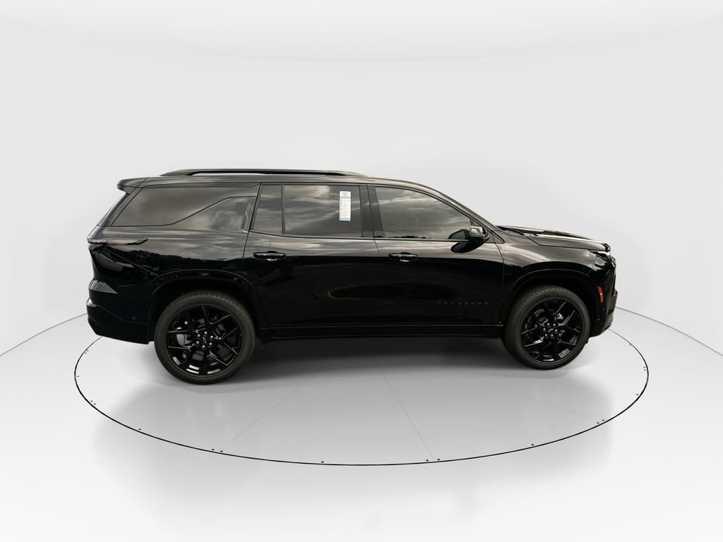 Used 2025 Chevrolet Traverse RS FWD image 9