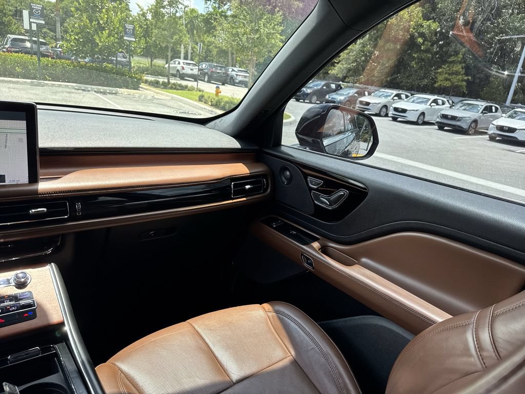 Used 2020 Lincoln Aviator Reserve RWD image 15