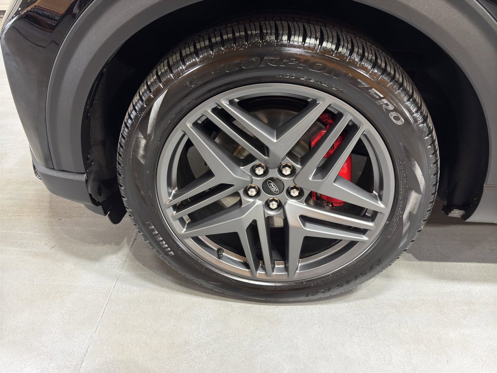 Used 2025 Ford Explorer ST image 9