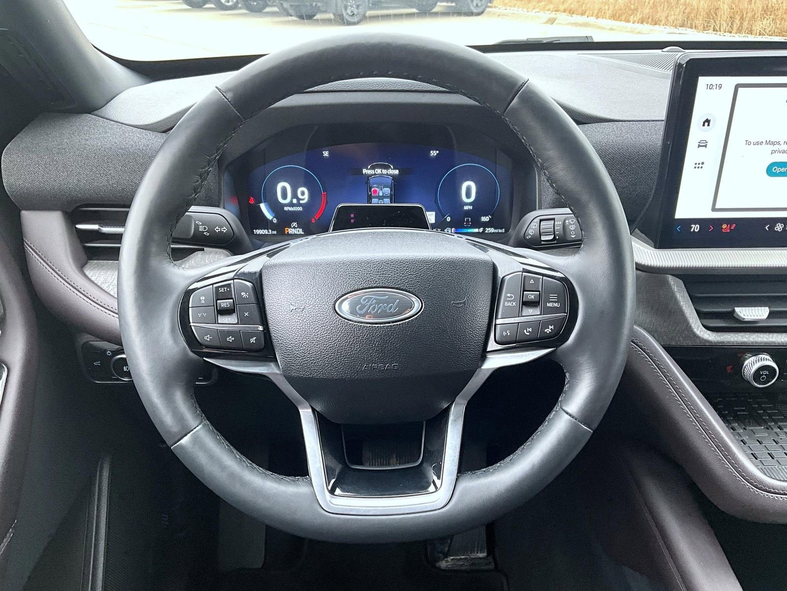 Used 2025 Ford Explorer Platinum w/ LUX Leather Package image 11