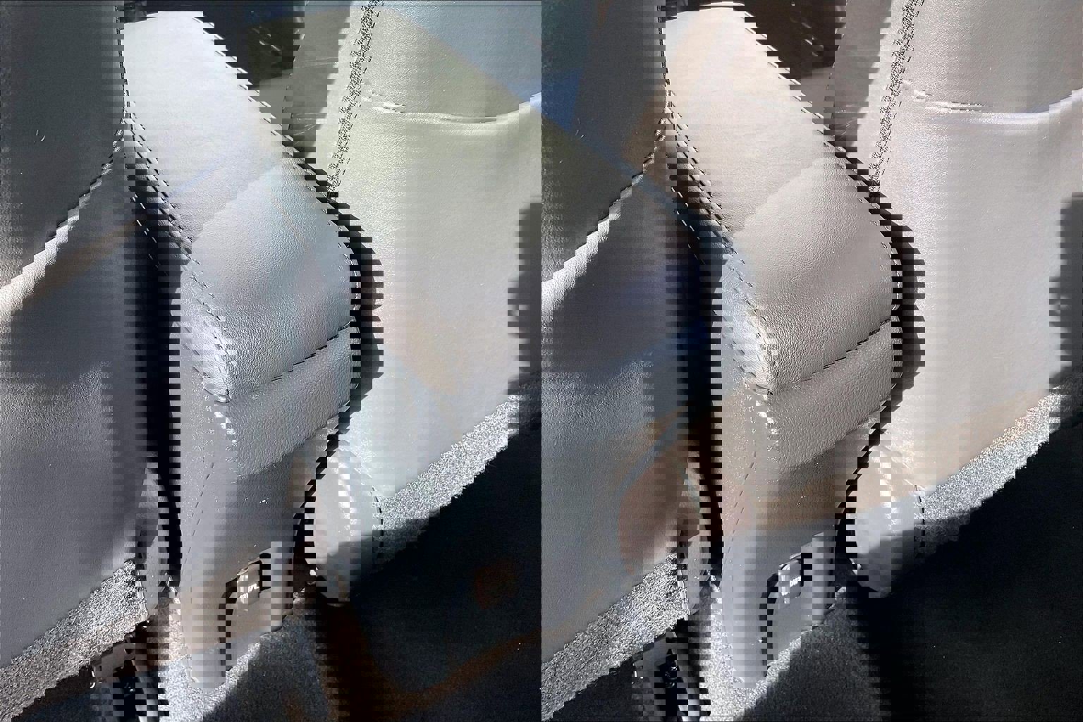 Used 2019 Toyota Prius Prime Premium image 39