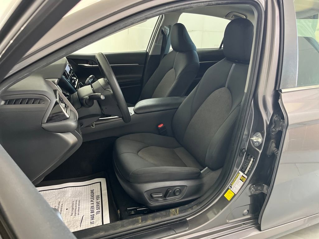 Used 2023 Toyota Camry LE image 19