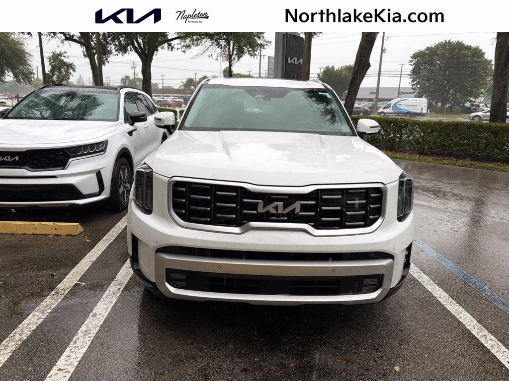 Used 2025 Kia Telluride SX w/ SX Captain's Chair Package FWD image 1