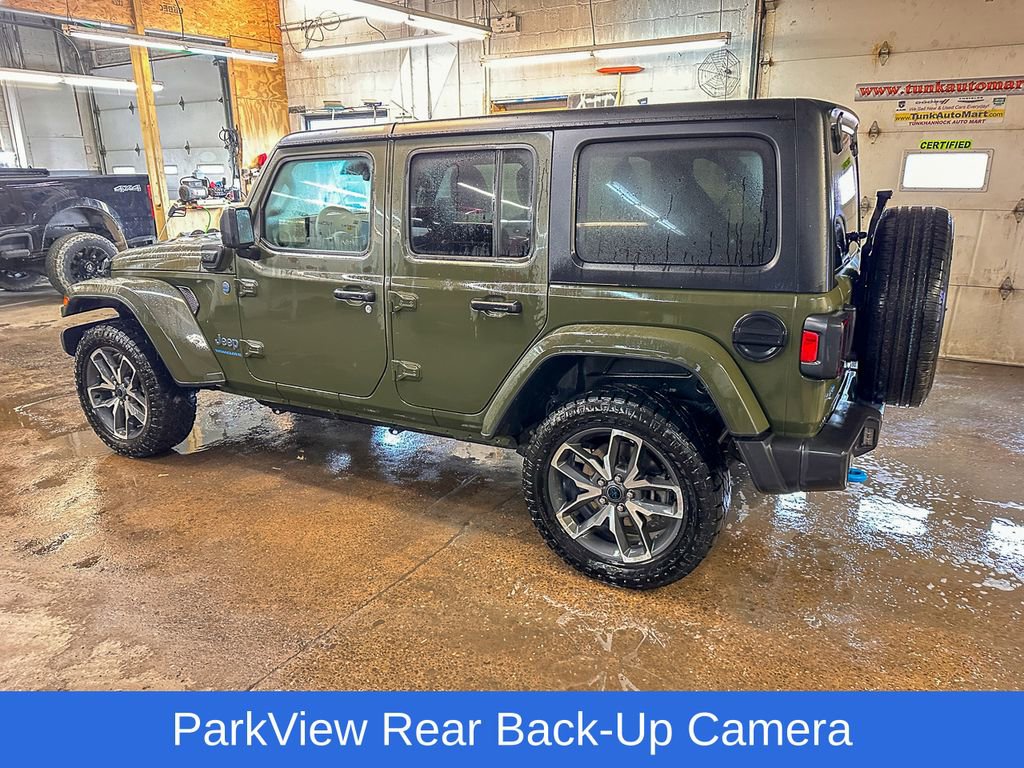 Used 2024 Jeep Wrangler Unlimited w/ Convenience Group AWD/4WD image 5