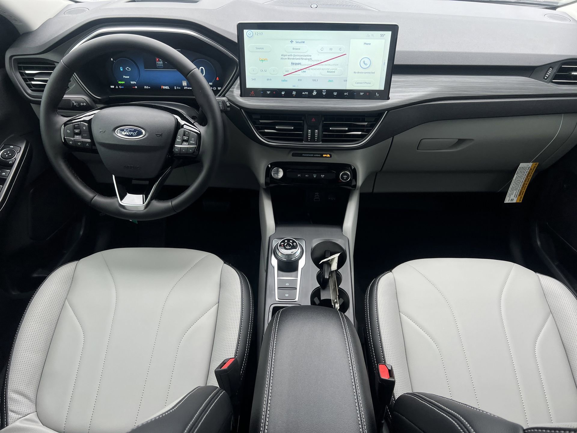 New 2026 Ford Escape SE w/ PHEV Premium Package FWD image 2