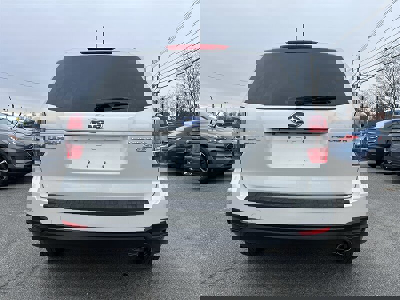 Used 2015 Subaru Forester 2.5i Premium w/ All-Weather Package image 5